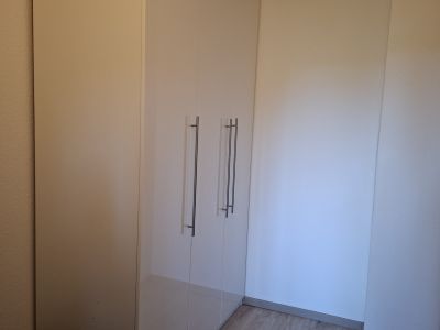 Gro&szlig;z&uuml;giges, m&ouml;bliertes 1 Zimmer Appartement 47m&sup2; zur tempor&auml;ren Untermiete