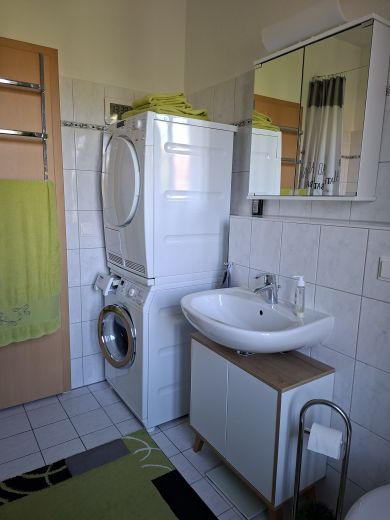 Gro&szlig;z&uuml;giges, m&ouml;bliertes 1 Zimmer Appartement 47m&sup2; zur tempor&auml;ren Untermiete