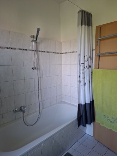 Gro&szlig;z&uuml;giges, m&ouml;bliertes 1 Zimmer Appartement 47m&sup2; zur tempor&auml;ren Untermiete