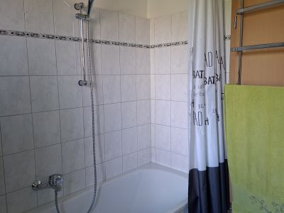 Gro&szlig;z&uuml;giges, m&ouml;bliertes 1 Zimmer Appartement 47m&sup2; zur tempor&auml;ren Untermiete