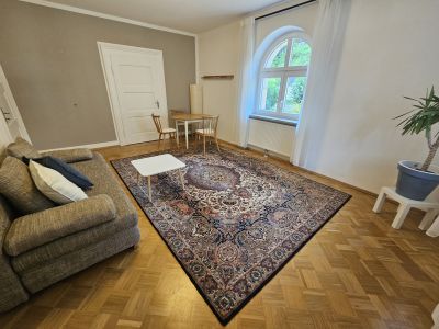 Wohnen auf Zeit im charmanten Altbau &ndash; ruhige & voll m&ouml;blierte 2-ZKB in B&uuml;hl-Neusatz