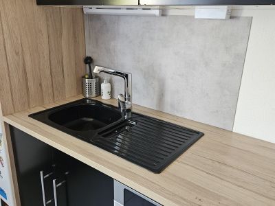 Wohnen auf Zeit im charmanten Altbau &ndash; ruhige & voll m&ouml;blierte 2-ZKB in B&uuml;hl-Neusatz