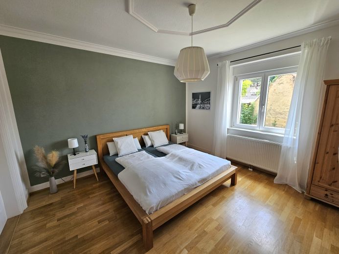 Wohnen auf Zeit im charmanten Altbau &ndash; ruhige & voll m&ouml;blierte 2-ZKB in B&uuml;hl-Neusatz