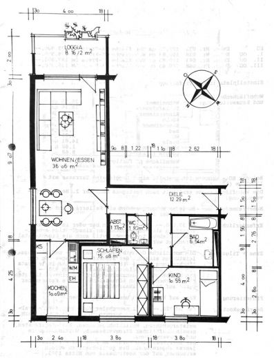 WEITBLICK: 3-Zimmer-Wohnung mit unverbauter Aussicht, Loggia, nagelneuer K&uuml;che & TG-Stellplatz