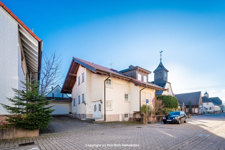 GL&Uuml;CKSDOMIZIL - Hochwertig ausgestattetes Einfamilienhaus mit Garten & Garage in Marxzell-Pfaffenrot