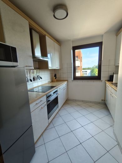 Exklusive Wohnung direkt am Rhein: Voll m&ouml;blierte 2- Zimmer-Wohnung mit Balkon in Neuss-Hammerfeld