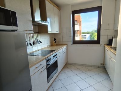 Exklusive Wohnung direkt am Rhein: Voll m&ouml;blierte 2- Zimmer-Wohnung mit Balkon in Neuss-Hammerfeld