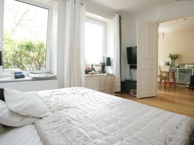 Wohnen auf Zeit - supersch&ouml;ne 3 Zi Altbauwohnung mit Balkon in HH Eimsb&uuml;ttel