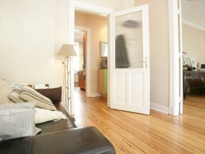Wohnen auf Zeit - supersch&ouml;ne 3 Zi Altbauwohnung mit Balkon in HH Eimsb&uuml;ttel