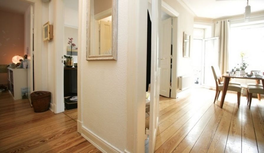 Wohnen auf Zeit - supersch&ouml;ne 3 Zi Altbauwohnung mit Balkon in HH Eimsb&uuml;ttel