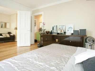 Wohnen auf Zeit - supersch&ouml;ne 3 Zi Altbauwohnung mit Balkon in HH Eimsb&uuml;ttel