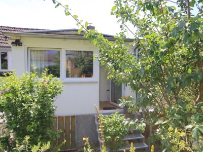 AbacO: Behaglich m&ouml;blierte Wohnung mit Treppchen zum Garten
