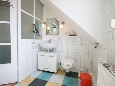 AbacO: Behaglich m&ouml;blierte Wohnung mit Treppchen zum Garten