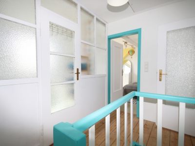 AbacO: Behaglich m&ouml;blierte Wohnung mit Treppchen zum Garten