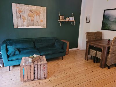 Helle m&ouml;blierte Wohnung im Gr&uuml;nen in Barmbek zur Zwischenmiete