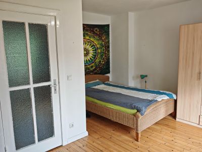 Helle m&ouml;blierte Wohnung im Gr&uuml;nen in Barmbek zur Zwischenmiete