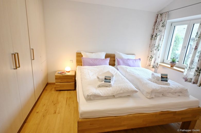 M&ouml;blierte 2,5 Zimmer-Wohnung mit Terrasse in Prien am Chiemsee
