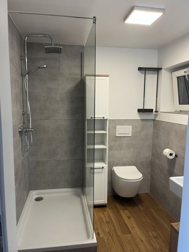 1 Zimmer m&ouml;bliert im Gr&uuml;nen (Pferdehof)
