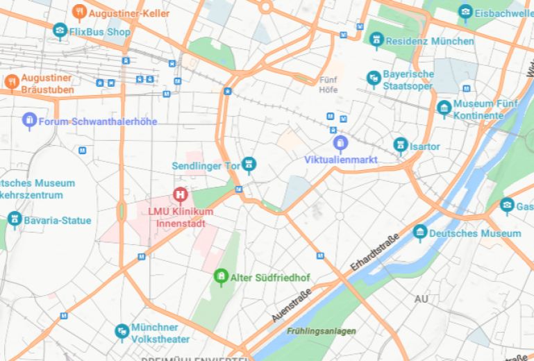 Stilvoll m&ouml;blierte 102 m2-Wohnung in Innenstadt Klinikviertel &ndash; ruhig & gr&uuml;n. Alle &ouml;ffentliche Verkehrsmittel vor der T&uuml;r