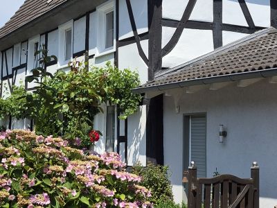 M&ouml;biliertes Wohnen im historischen Fachwerkhaus