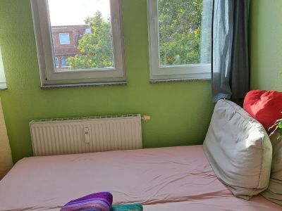 Vollm&ouml;blierte 3-Zi.-Wohnung mit Balkon in L&uuml;neburg &ndash; auf Zeit