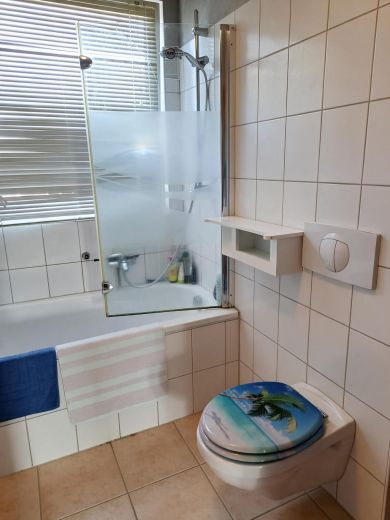 Vollm&ouml;blierte 3-Zi.-Wohnung mit Balkon in L&uuml;neburg &ndash; auf Zeit