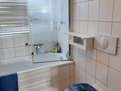 Vollm&ouml;blierte 3-Zi.-Wohnung mit Balkon in L&uuml;neburg &ndash; auf Zeit
