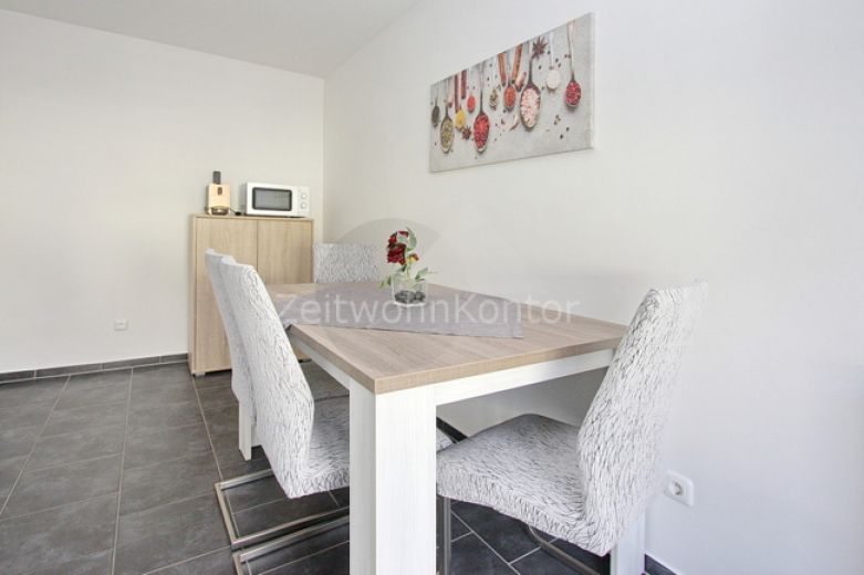 Hochwertig modern m&ouml;blierte 3 Raum-Wohnung mit aktivem WLAN und Balkon