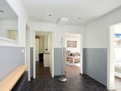 Hochwertig modern m&ouml;blierte 3 Raum-Wohnung mit aktivem WLAN und Balkon