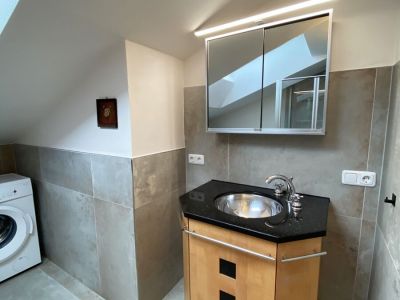 M&ouml;blierte 3-Zimmer-Dachgeschosswohnung in Eggst&auml;tt