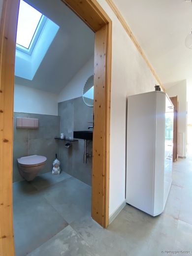 M&ouml;blierte 3-Zimmer-Dachgeschosswohnung in Eggst&auml;tt