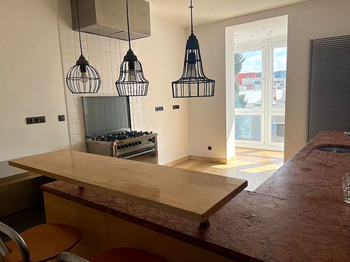 Unterbilk: Helle 3-Zimmer-Wohnung mit Sauna und Kamin