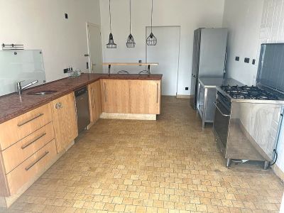 Unterbilk: Helle 3-Zimmer-Wohnung mit Sauna und Kamin
