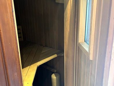 Unterbilk: Helle 3-Zimmer-Wohnung mit Sauna und Kamin