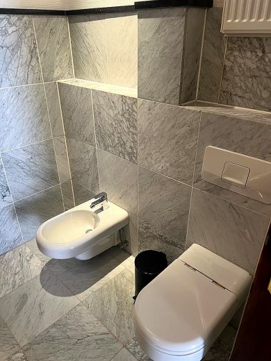 Unterbilk: Helle 3-Zimmer-Wohnung mit Sauna und Kamin