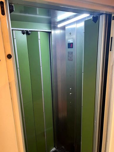 Unterbilk: Helle 3-Zimmer-Wohnung mit Sauna und Kamin