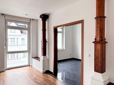 Unterbilk: Helle 3-Zimmer-Wohnung mit Sauna und Kamin