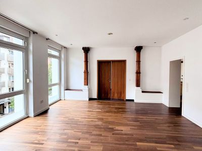 Unterbilk: Helle 3-Zimmer-Wohnung mit Sauna und Kamin
