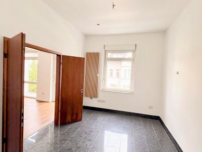 Unterbilk: Helle 3-Zimmer-Wohnung mit Sauna und Kamin