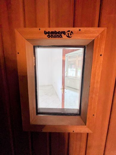Unterbilk: Helle 3-Zimmer-Wohnung mit Sauna und Kamin