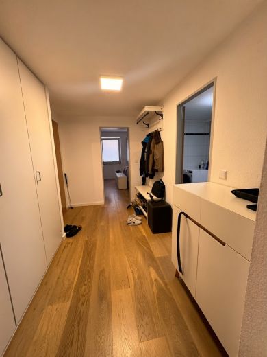 Oberkassel: 2-Zimmmer- Wohnung mit Stellplatz