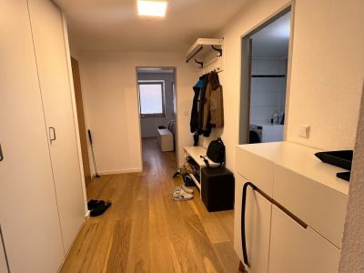 Oberkassel: 2-Zimmmer- Wohnung mit Stellplatz