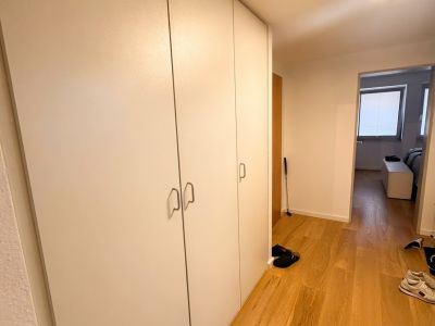 Oberkassel: 2-Zimmmer- Wohnung mit Stellplatz