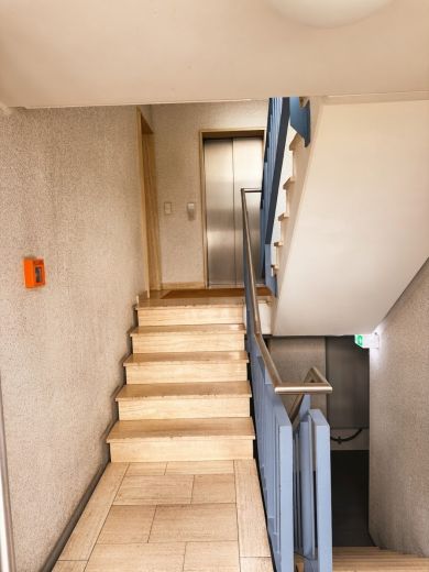 Oberkassel: 2-Zimmmer- Wohnung mit Stellplatz