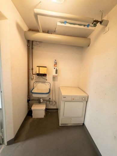 Oberkassel: 2-Zimmmer- Wohnung mit Stellplatz