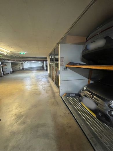 Oberkassel: 2-Zimmmer- Wohnung mit Stellplatz