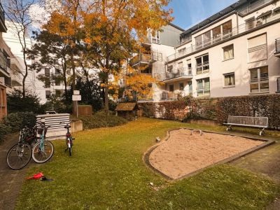Oberkassel: 2-Zimmmer- Wohnung mit Stellplatz