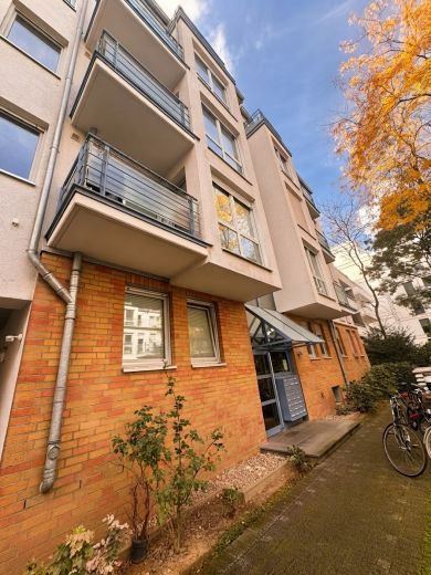 Oberkassel: 2-Zimmmer- Wohnung mit Stellplatz