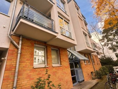 Oberkassel: 2-Zimmmer- Wohnung mit Stellplatz
