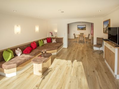 m&ouml;blierte 3-Zimmer-Wohnung mit Terrasse auf Zeit